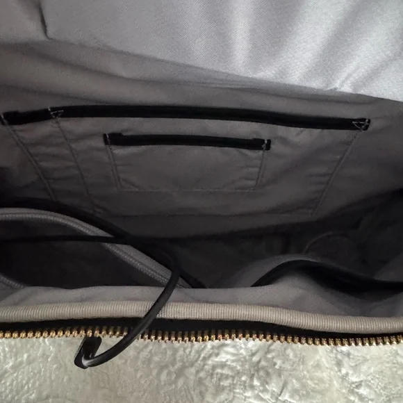 Tumi Voyager Oxford Compact Carry-on. BLACK. Used 5 times like new - Picture 6 of 9